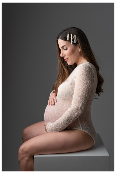 Απαλές στιγμές, γλυκές αναμνήσεις. Professional Maternity & Pregnancy Portraits.