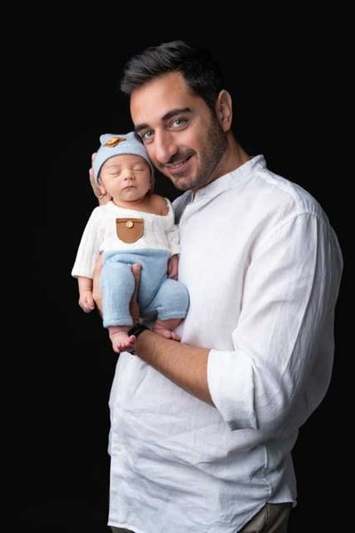 Family photography in Athens at Mon Petit Bébé Studio.