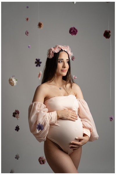 Φωτογράφιση εγκυμοσύνης στην Αττική με τη Κατερίνα Δρούκα – φυσικές και τρυφερές φωτογραφίες που θα αγαπήσετε