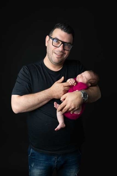 Οι πρώτες οικογενειακές στιγμές αποτυπωμένες με αγάπη και διαχρονική αισθητική.