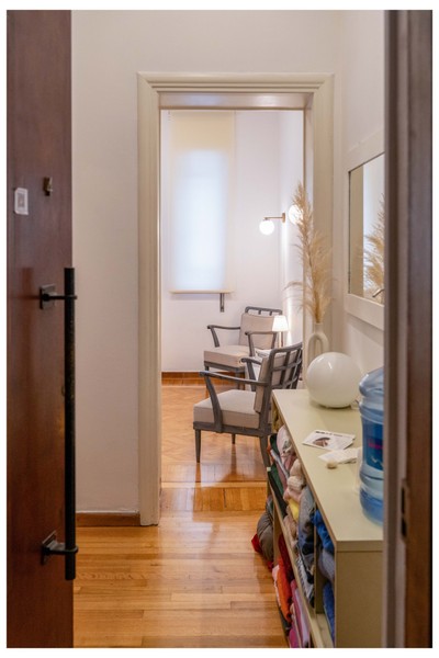 Ο καθαρός και προσεγμένος χώρος υποδοχής του Mon Petit Bébé έχει σχεδιαστεί με αγάπη, για να νιώσετε άνεση και ηρεμία από την πρώτη στιγμή.