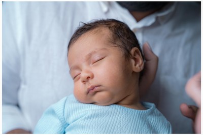 newborn photographer Athens .