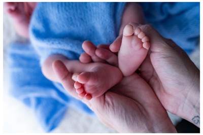 Επαγγελματική φωτογράφηση νεογέννητου – Studio Κολωνάκι, Κατερίνα Δρούκα 