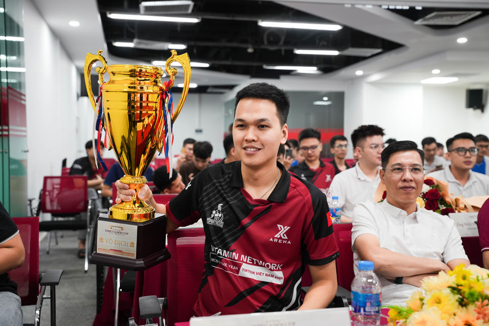 Những hình ảnh đẹp tại lễ bế mạc AoE Thiên Khôi Cup 2026