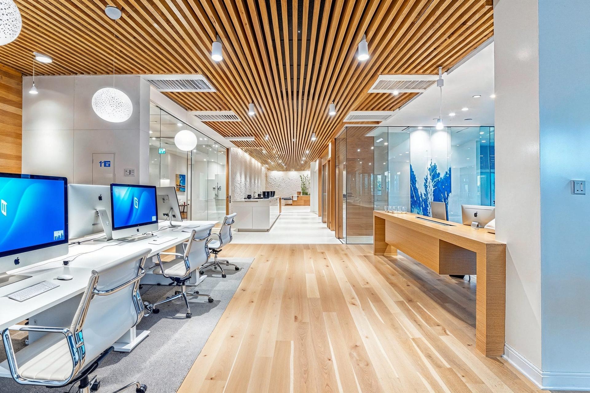 COMMERCIAL & OFFICE CLEANING