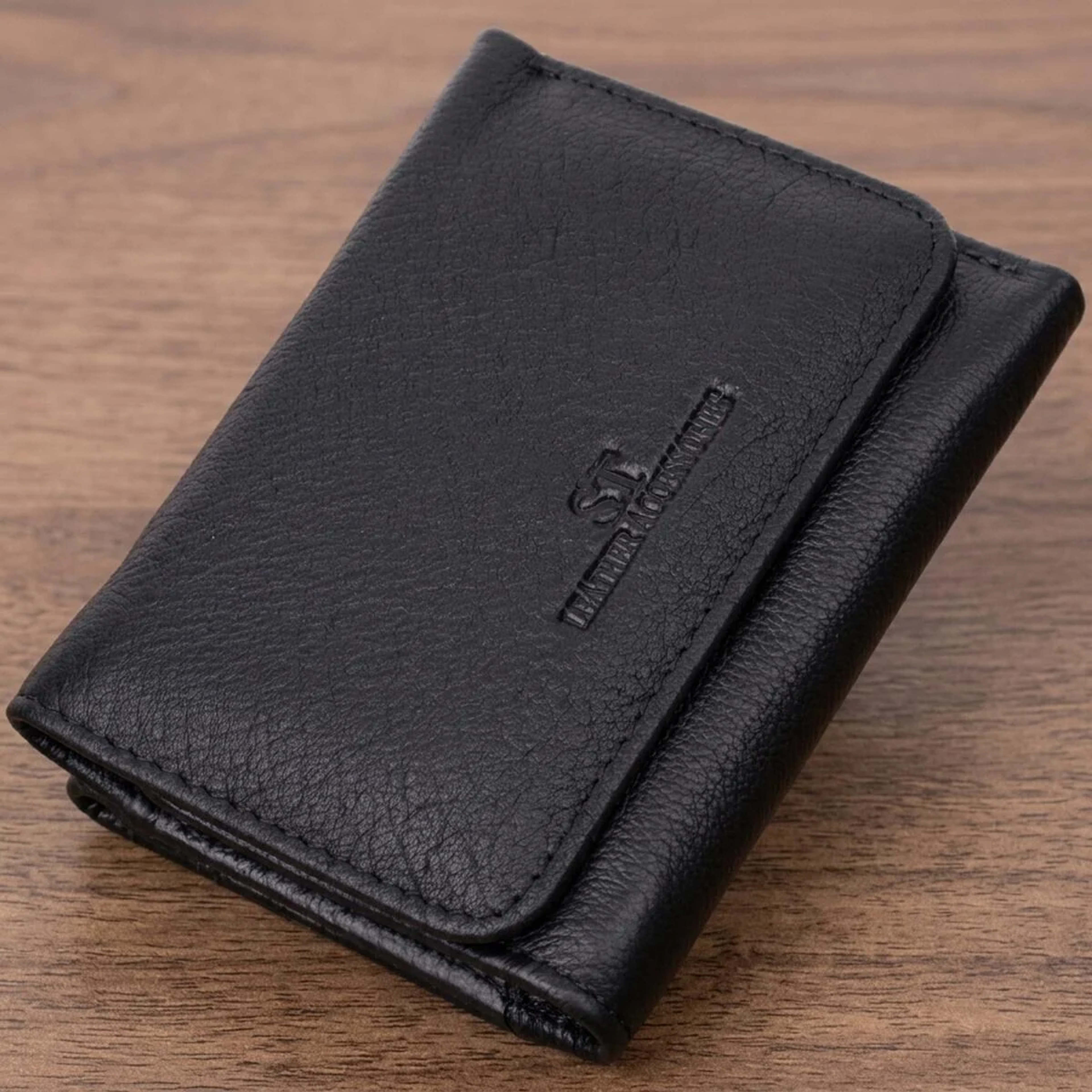 Шкіряний лаконічний гаманець для жінок ST Leather 22506 Чорний