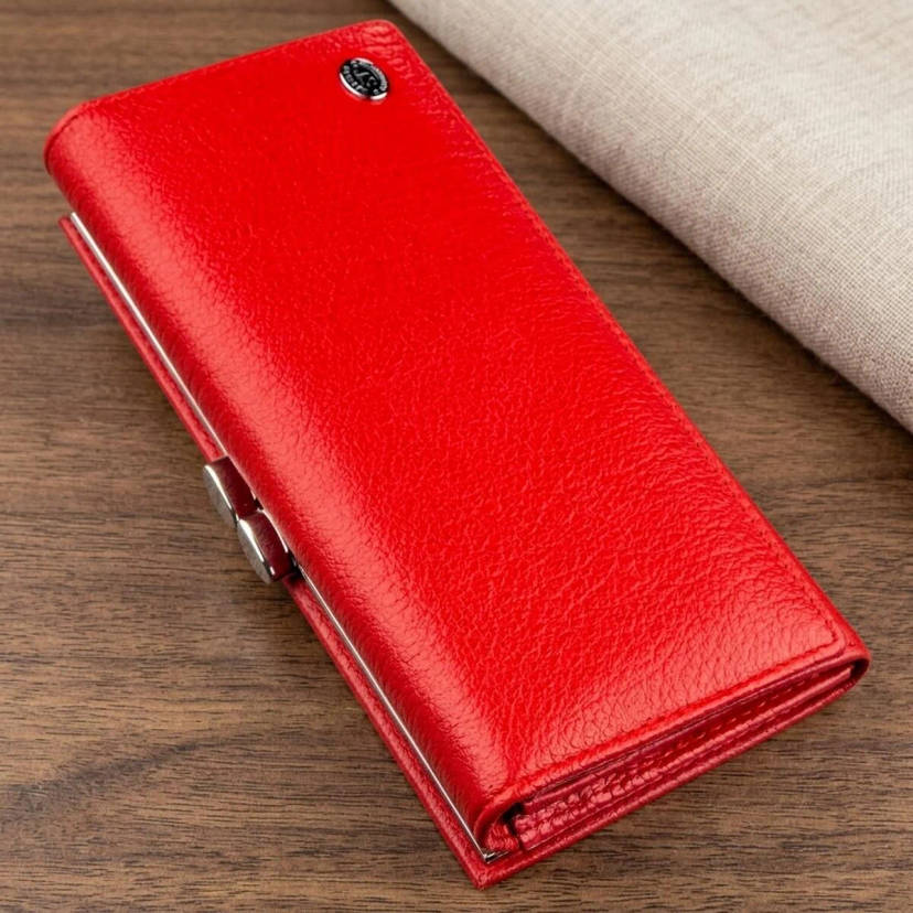 Жіночий гаманець з монетницьою на клямці ST Leather 18957 Червоний