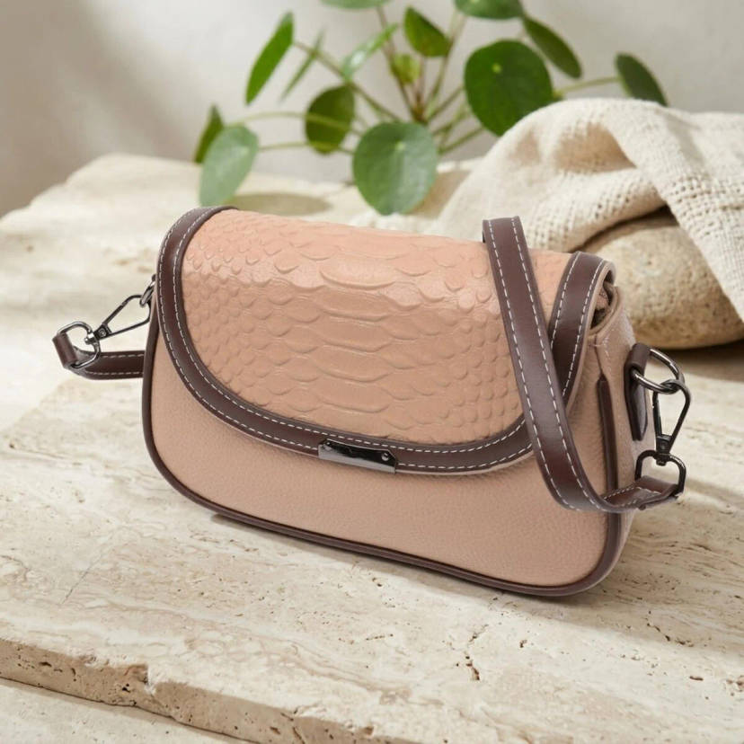 Сумка для женщин с фактурным клапаном из натуральной кожи Vintage 22373 Бежевая