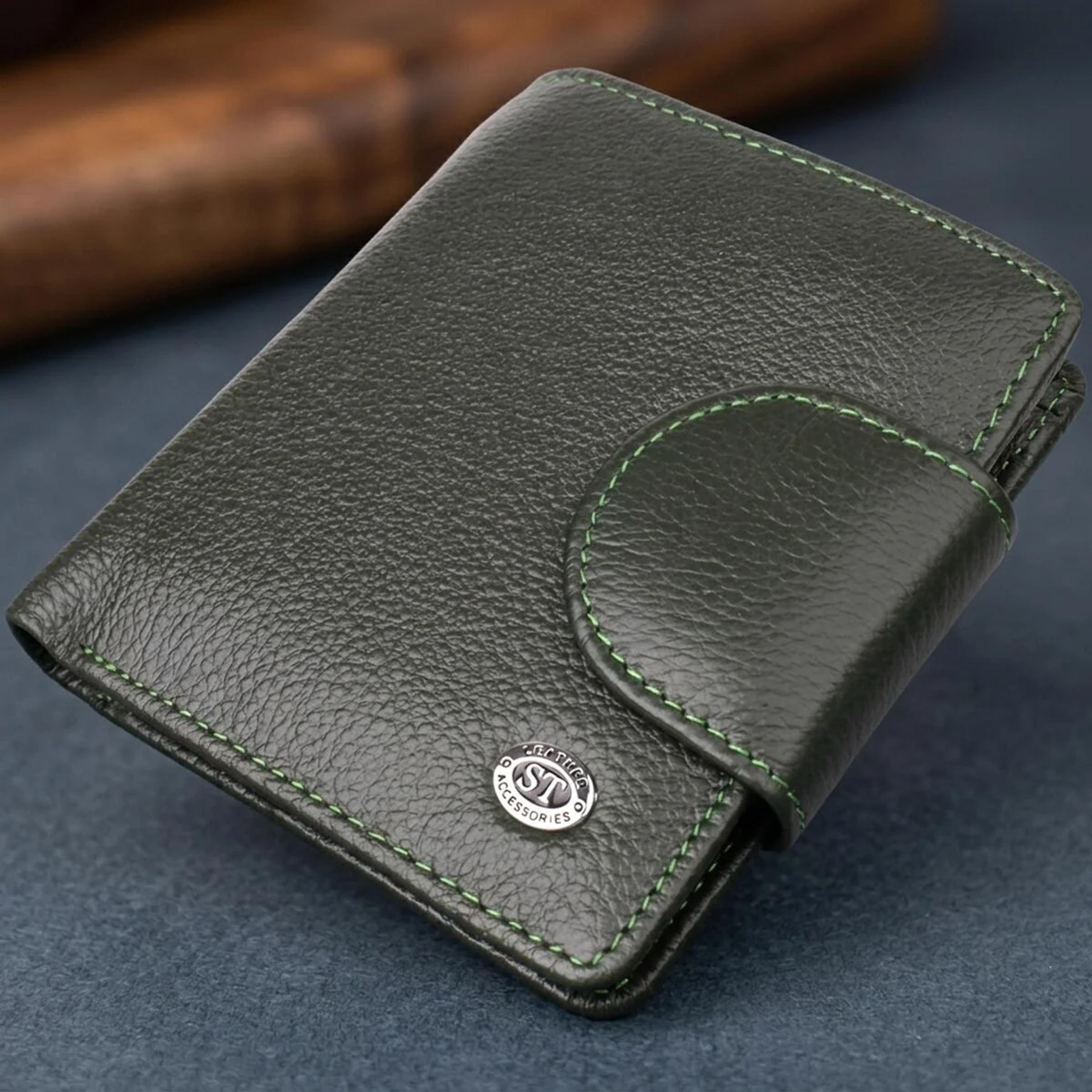Вертикальний жіночий гаманець з натуральної шкіри ST Leather 23070 Зелений