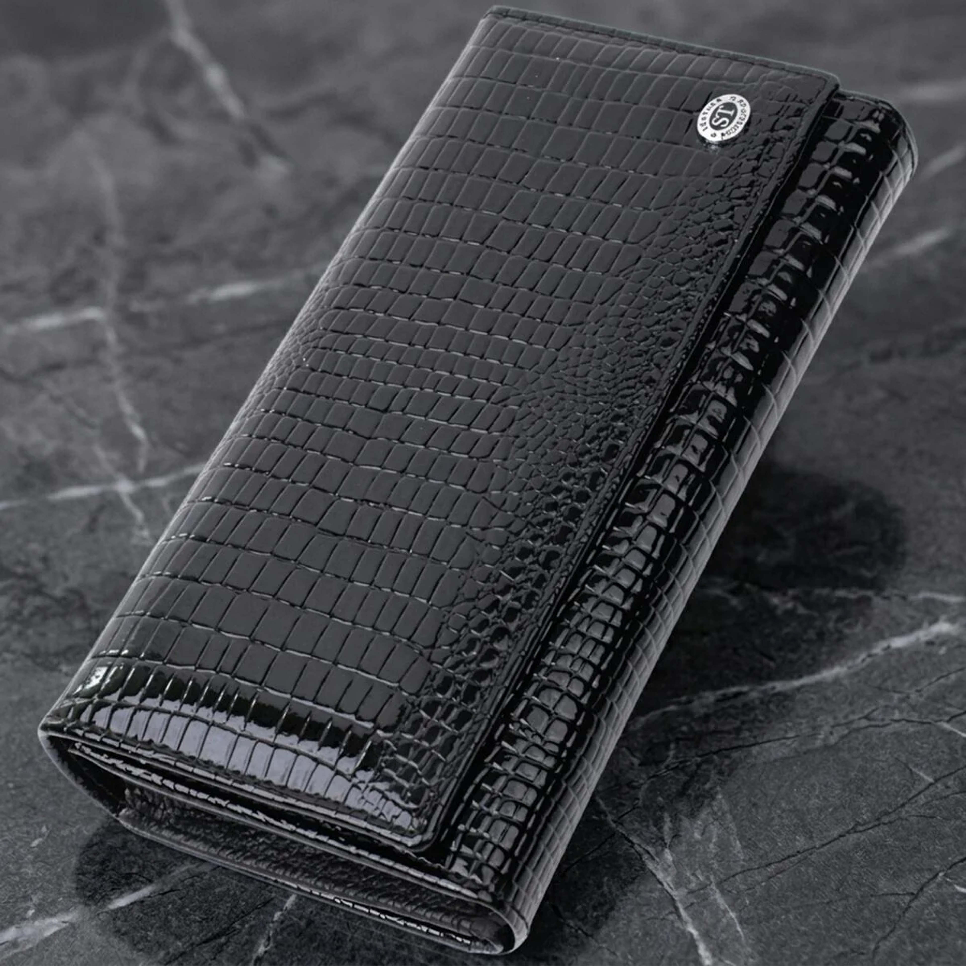 Лакований шкіряний гаманець з блоком для кредитних карток ST Leather 22683 Чорний