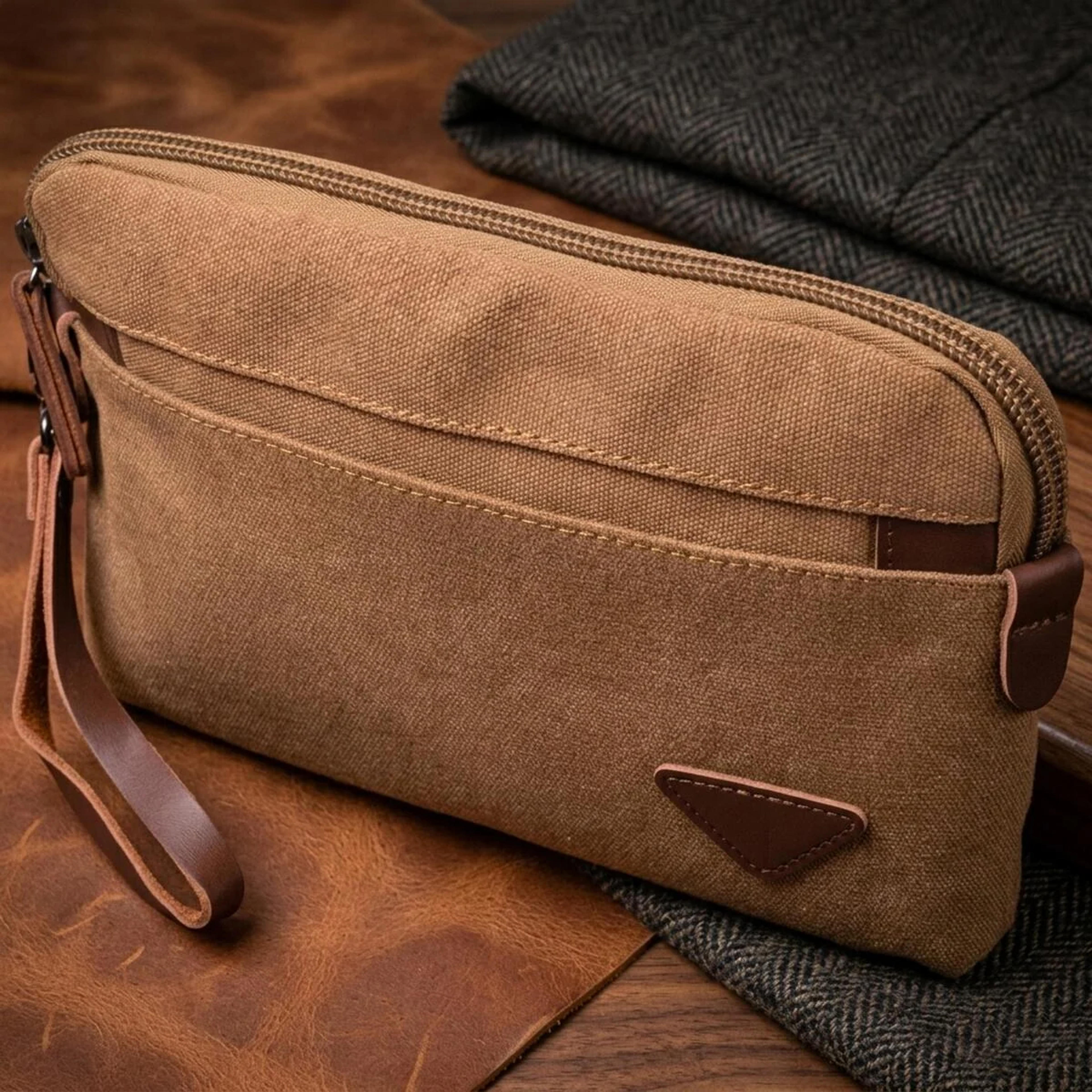 Практичная мужская барсетка из текстиля 21260 Vintage Коричневая