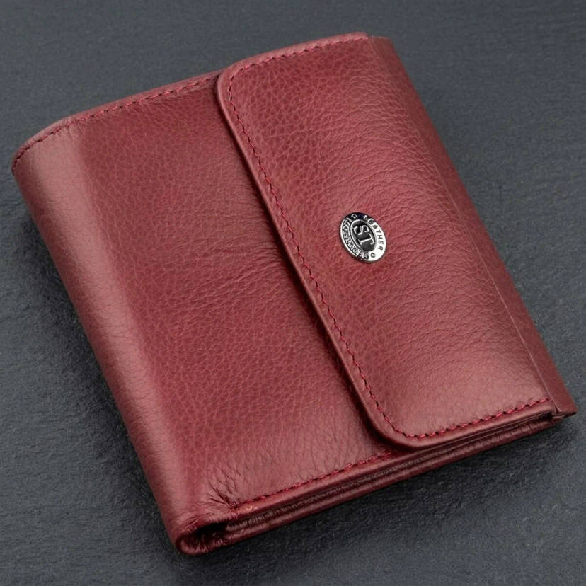 Невеликий жіночий гаманець з монетницьою ST Leather 18920 Бордовий