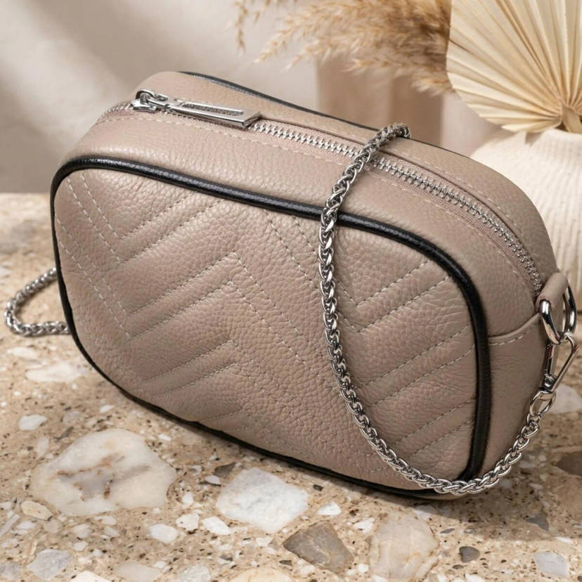 Жіноча вечірня сумка на ланцюжці з натуральної шкіри Vintage 22381 Бежева