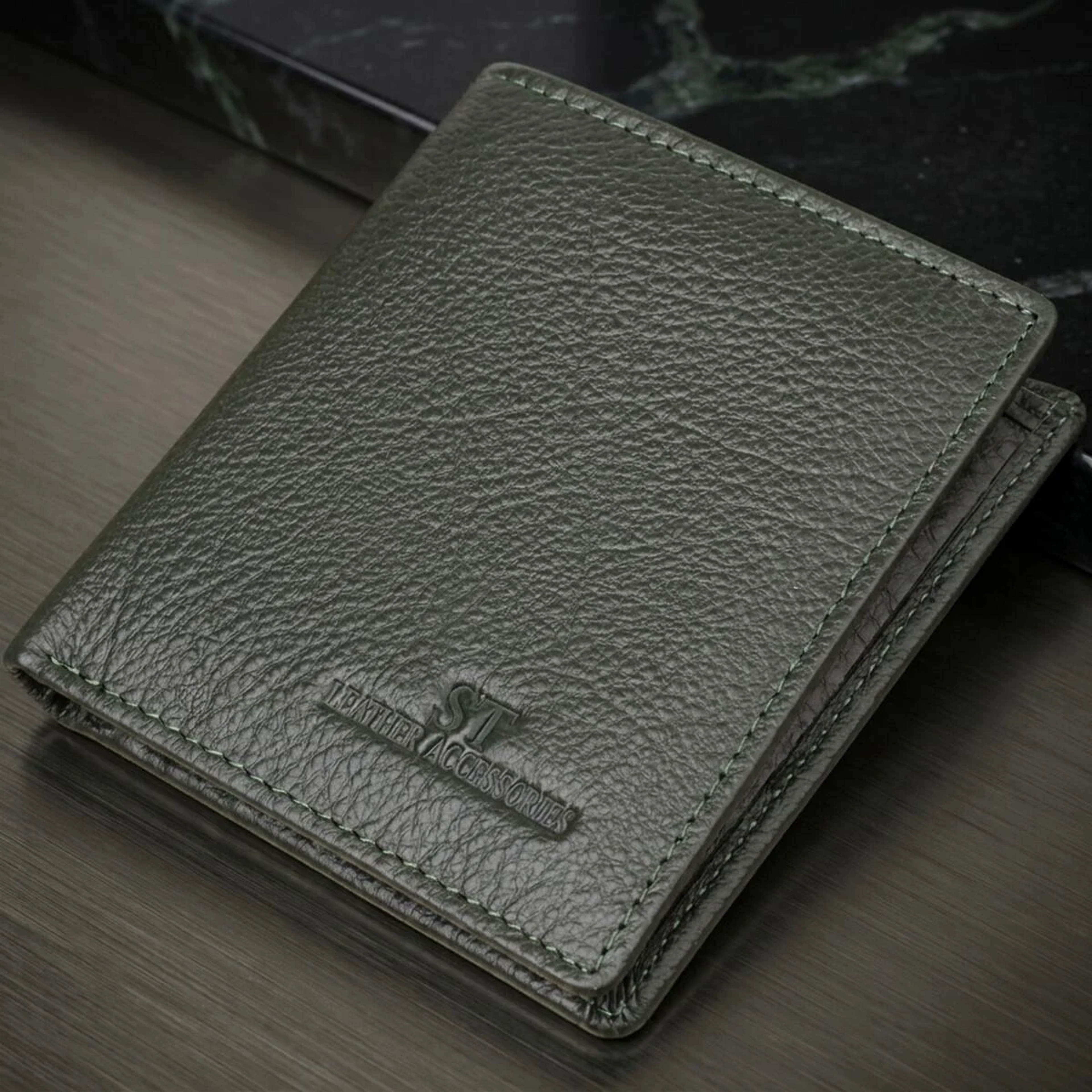 Жіночий гаманець на магніті з натуральної шкіри ST Leather 23093 Зелений
