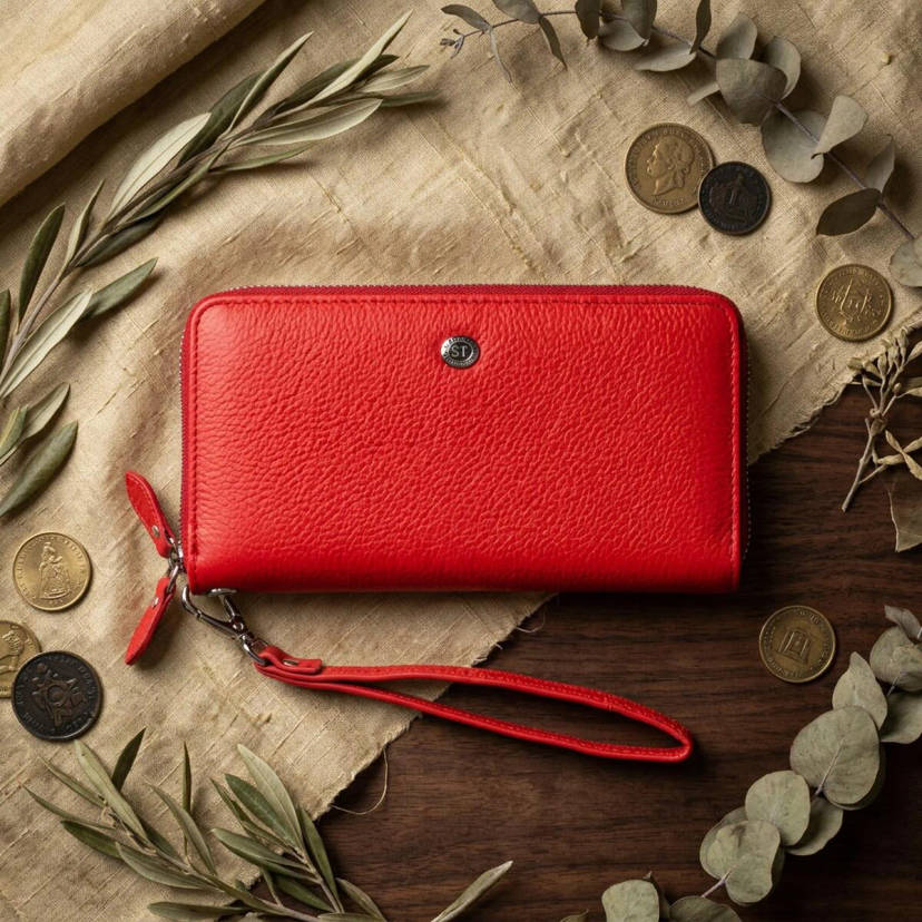 Жіночий шкіряний клатч для карток купюр та документів ST Leather 18931 Червоний