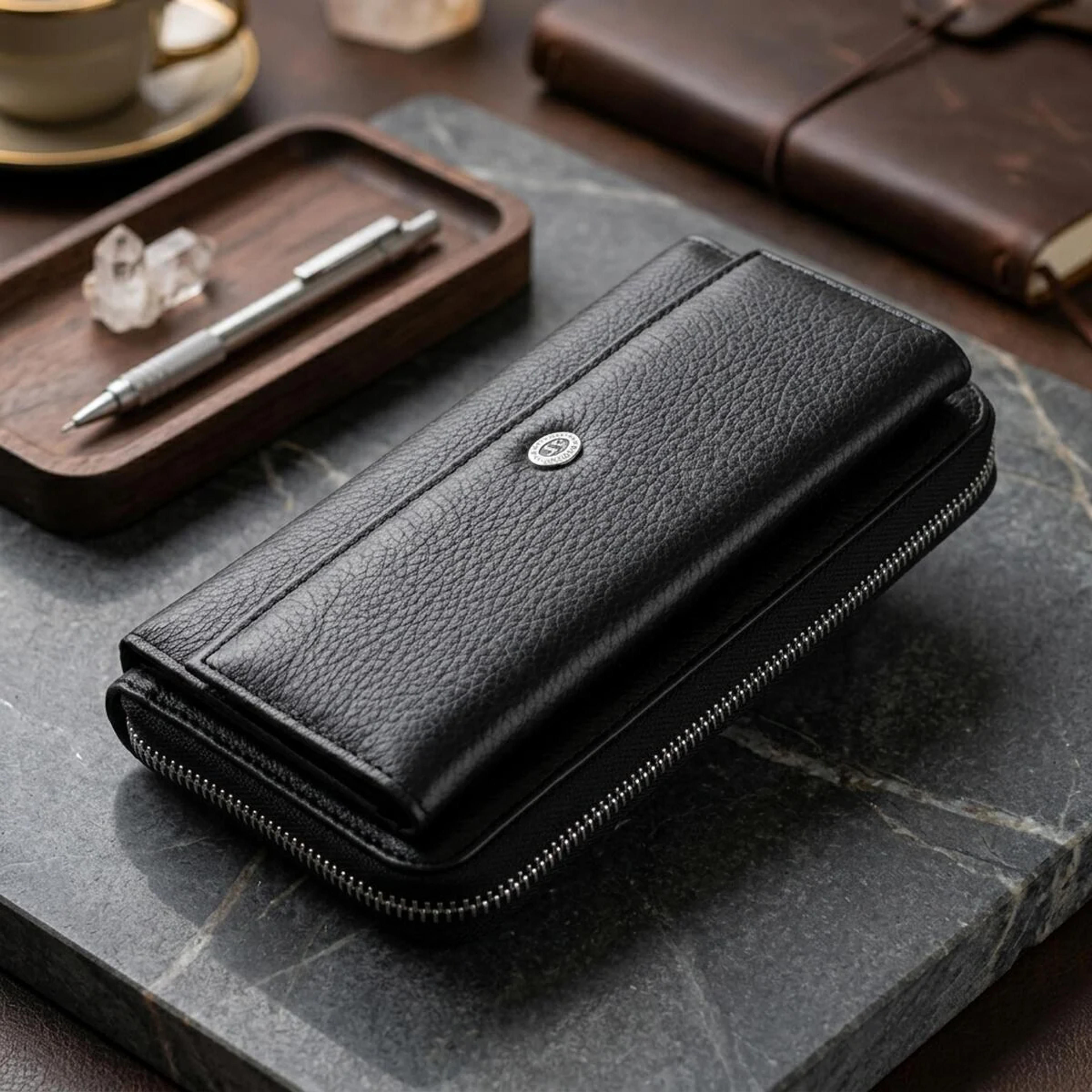 Женский кожаный клатч для карт купюр и документов ST Leather 19292 Черный