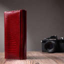 Кошелек для женщин из натуральной лакированной кожи ST Leather 22680 Красный thumbnail 11