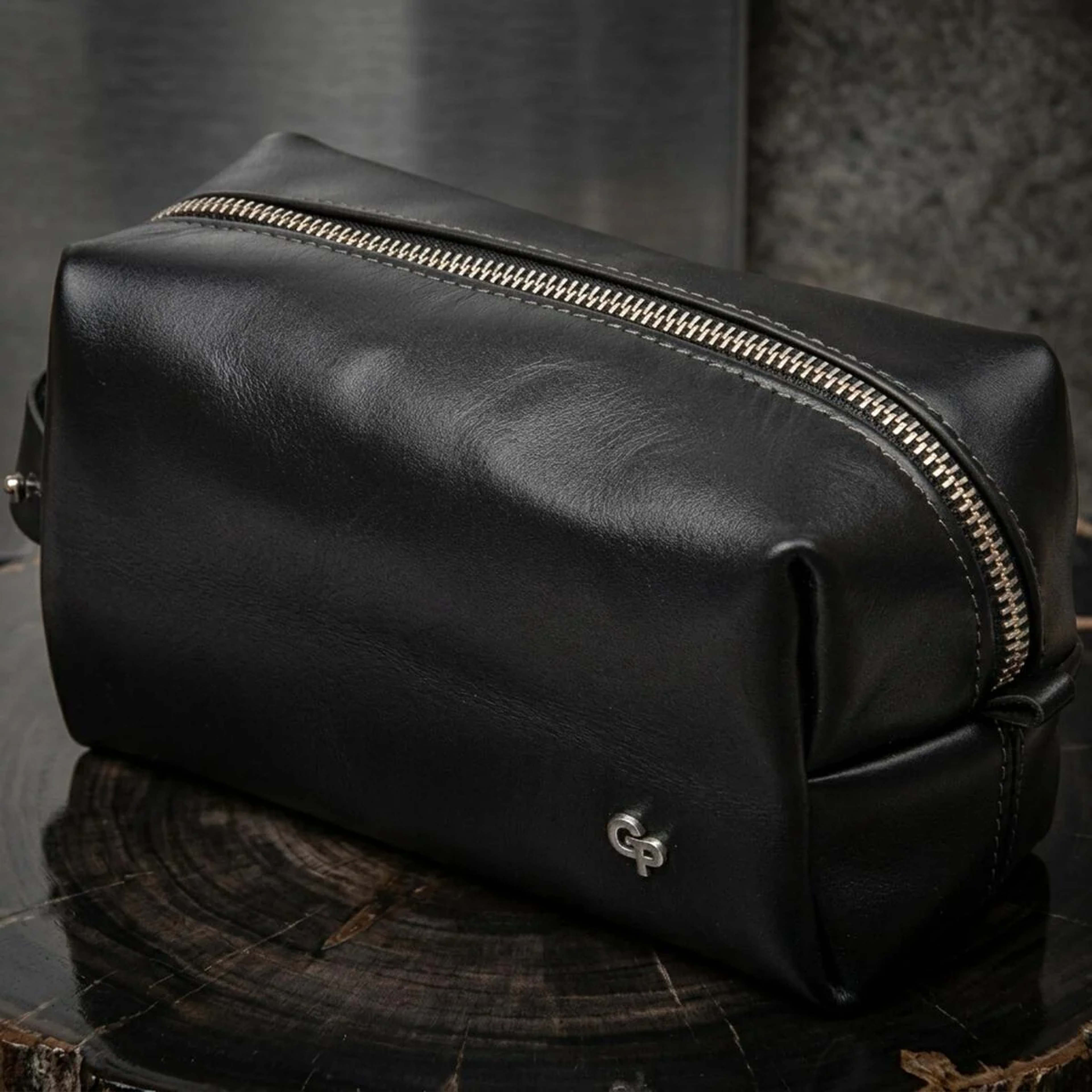 Шкіряна чоловіча косметичка GRANDE PELLE 11415 Чорний