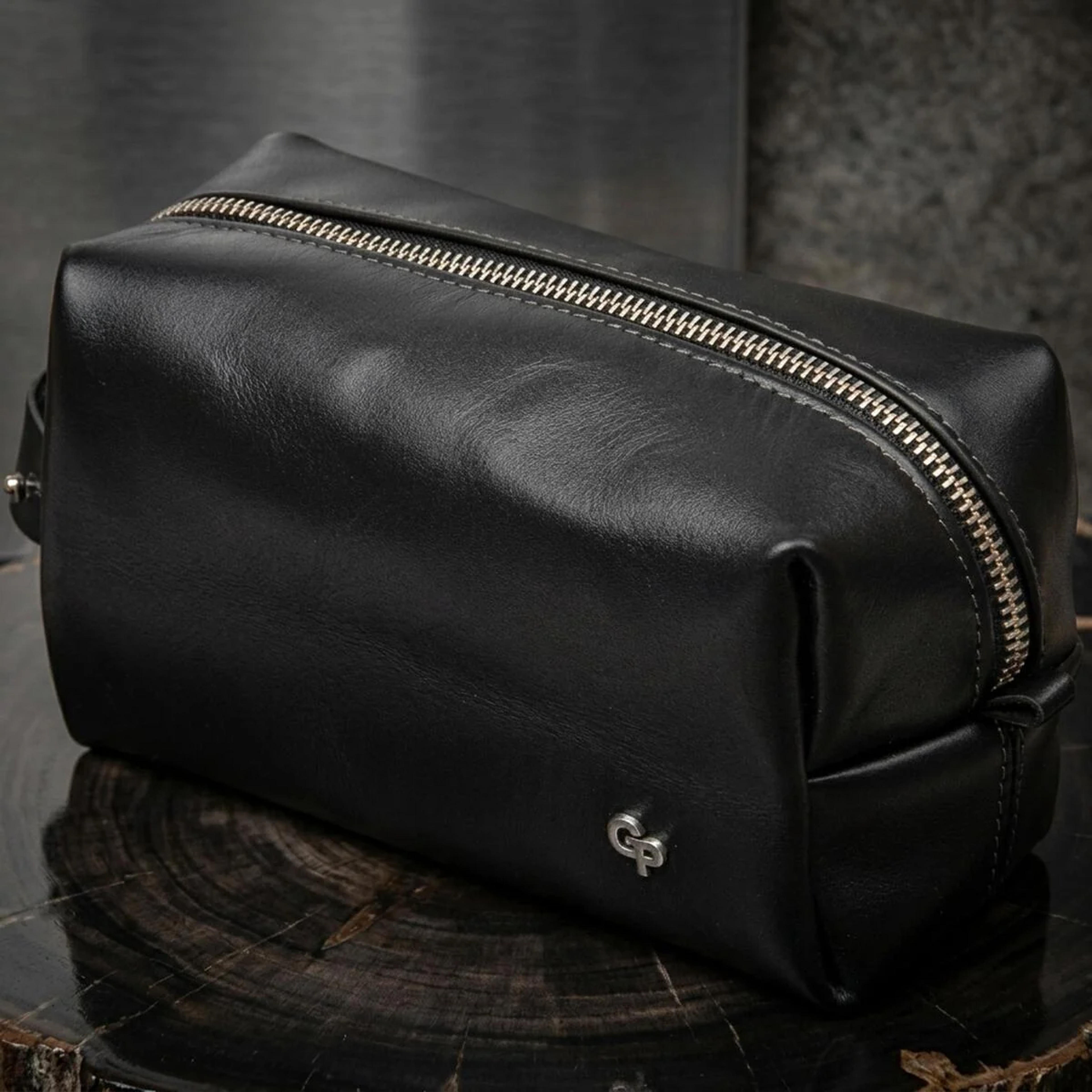 Кожаная мужская косметичка GRANDE PELLE 11415 Черный