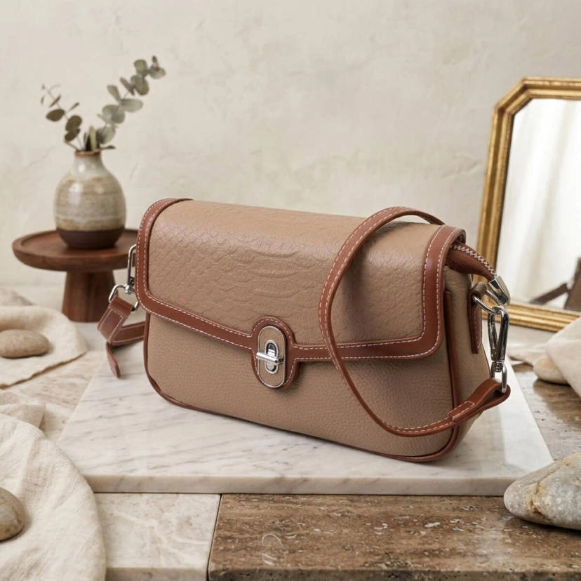 Стильна сумка жіноча з фактурним клапаном з натуральної шкіри Vintage 22620 Бежева