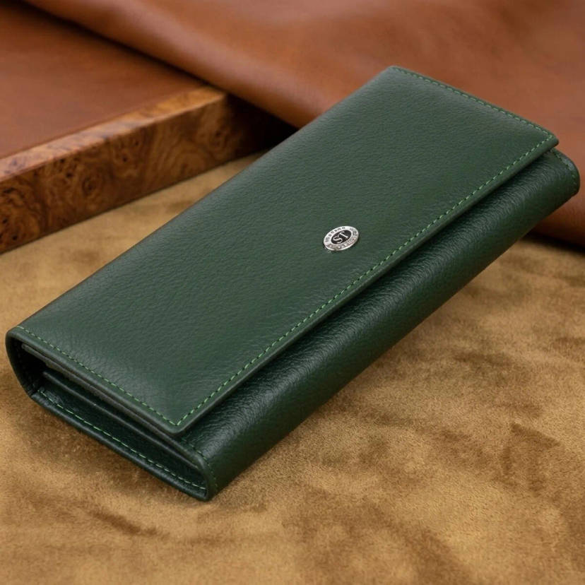 Гаманець на магнітах з клапаном жіночий ST Leather 19240 Зелений