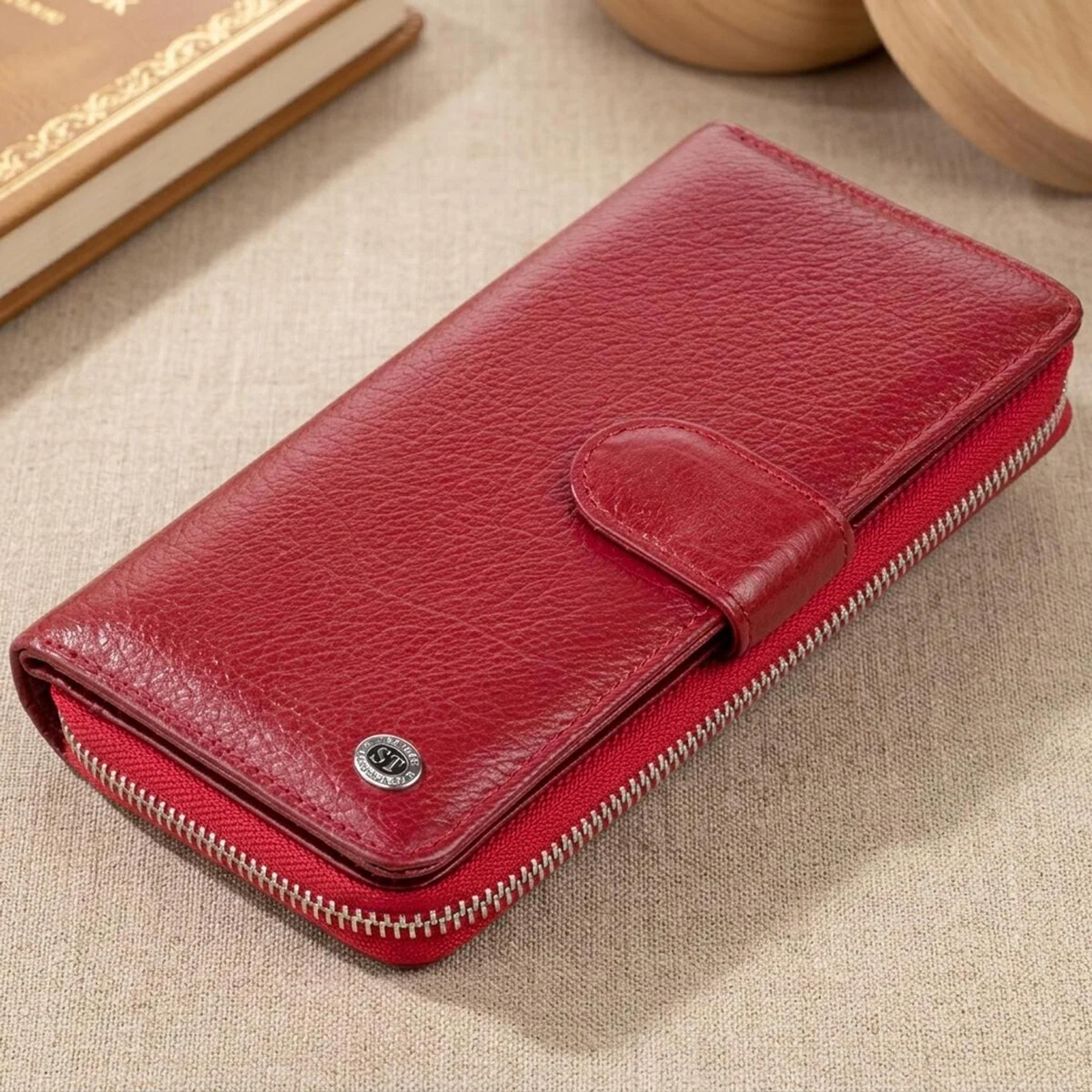 Вертикальний місткий гаманець зі шкіри жіночий ST Leather 19307 Бордовий
