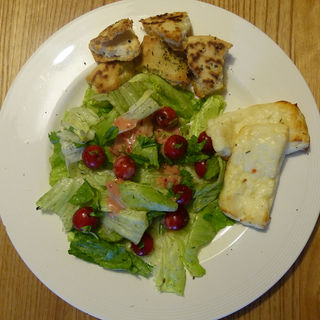 Halloumi and Cherry Salad