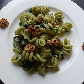 Vegetarian pasta & kale