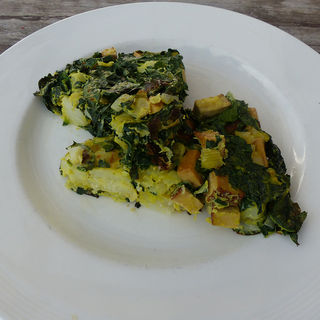 Omelette with kale