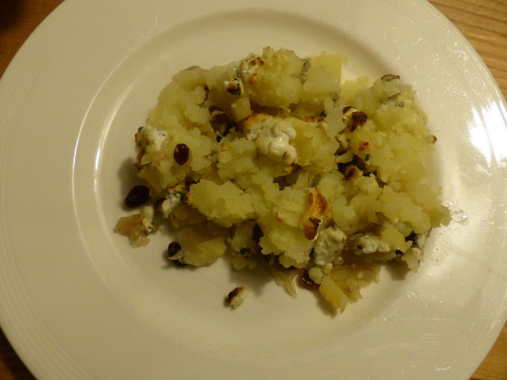 Sauerkraut with goat's cheese