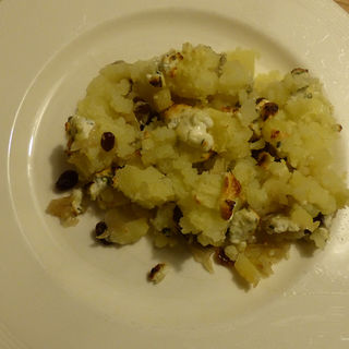 Sauerkraut with goat's cheese