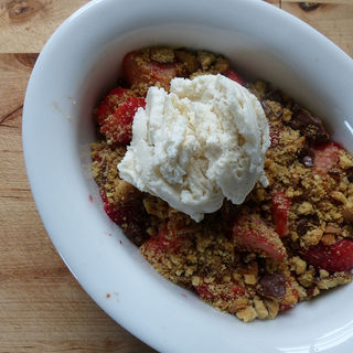 Strawberry crumble