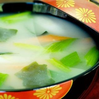 Wakame White Miso Soup