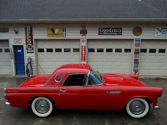 1956 Ford Thunderbird