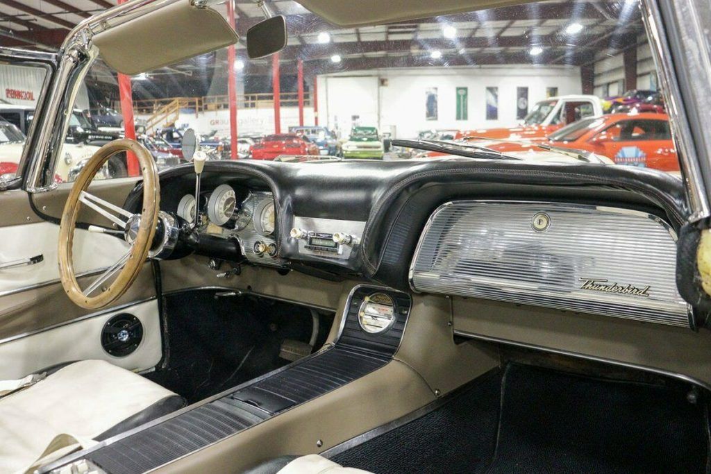 1959 Ford Thunderbird