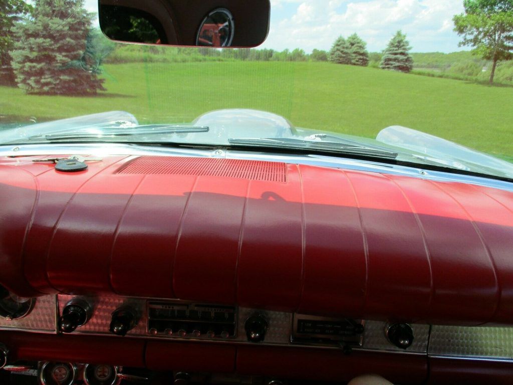 1957 Ford Thunderbird