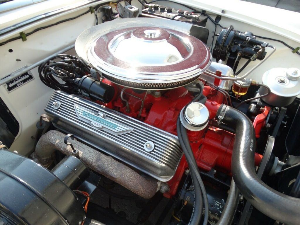 1957 Ford Thunderbird