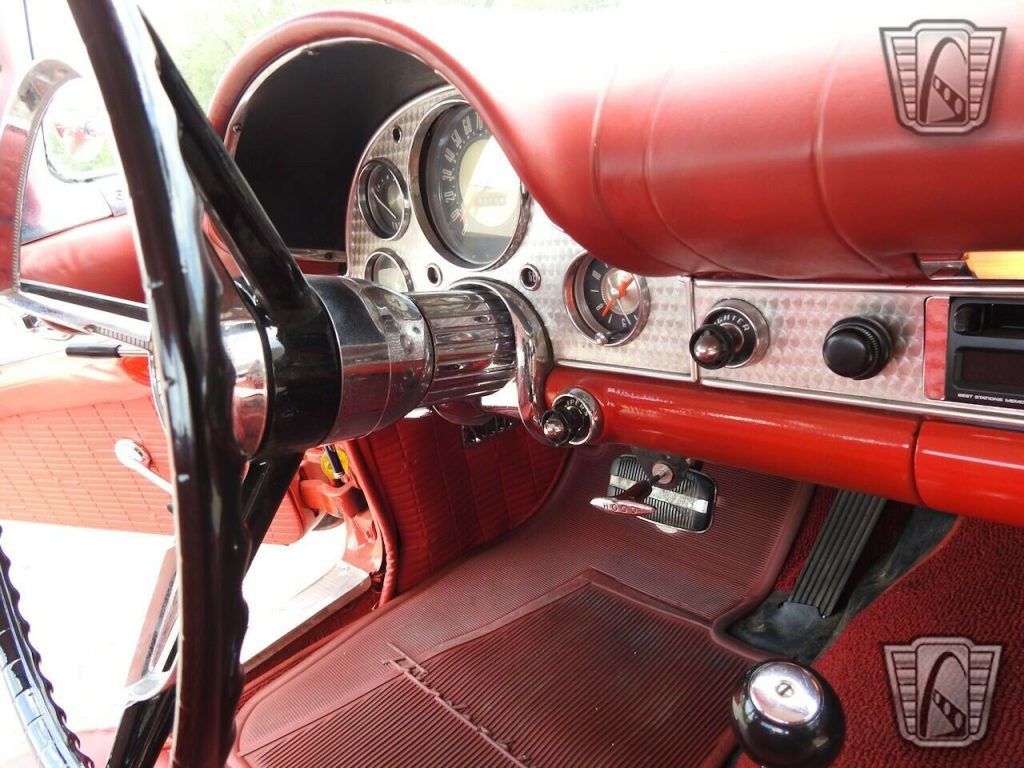 1957 Ford Thunderbird