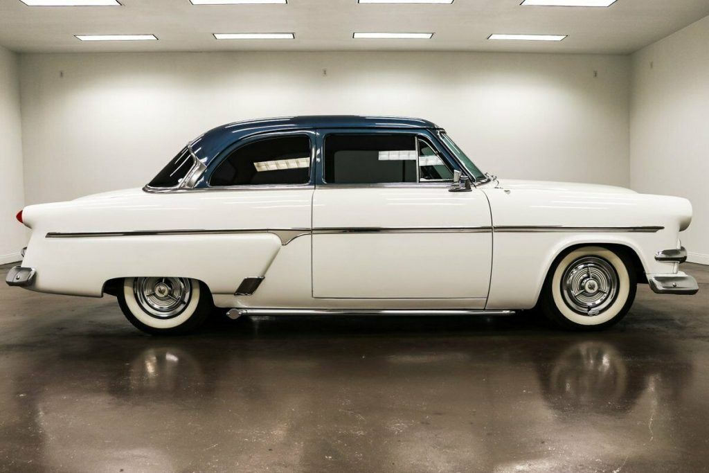 1954 Ford Crestline Custom 29524 Miles