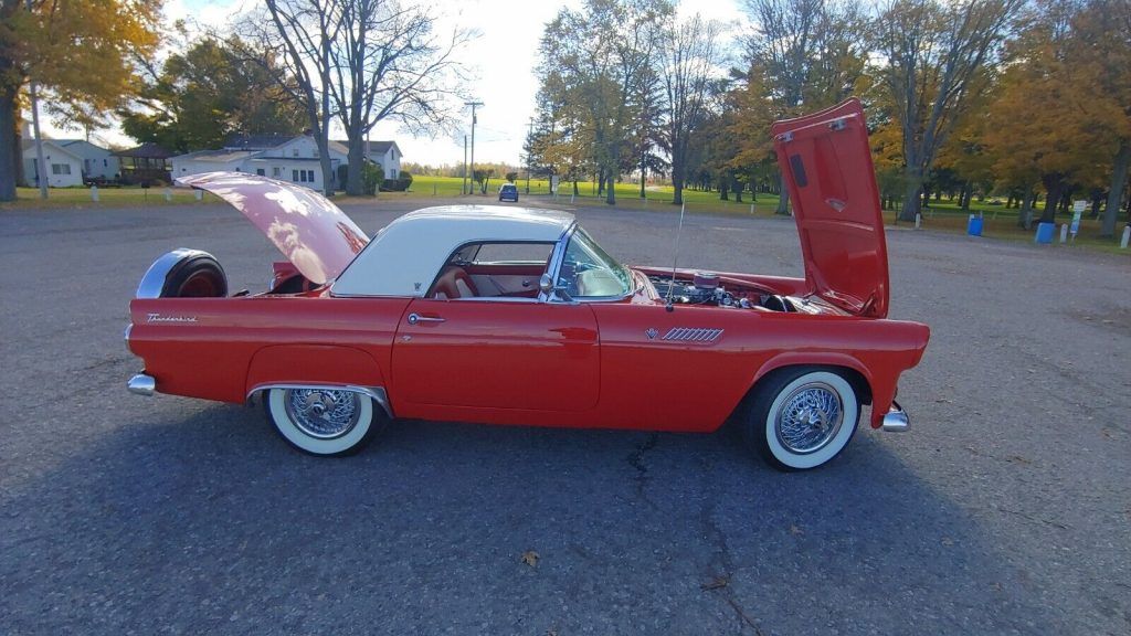 1955 Ford Thunderbird