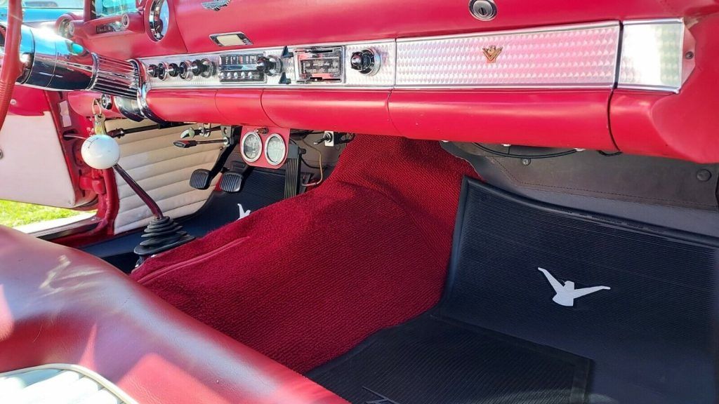 1955 Ford Thunderbird