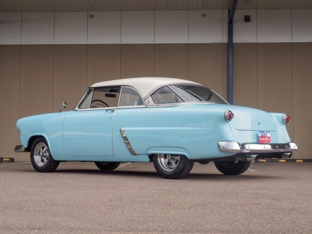 1952 Ford Victoria Flathead V8 Engine | Manual Crager Whee