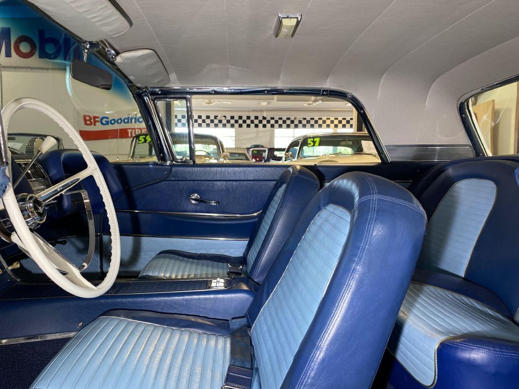 1959 Ford Thunderbird