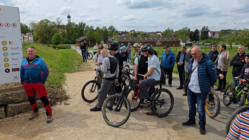 Impressionen von der Eröffnungsparty am 4. Mai 2024