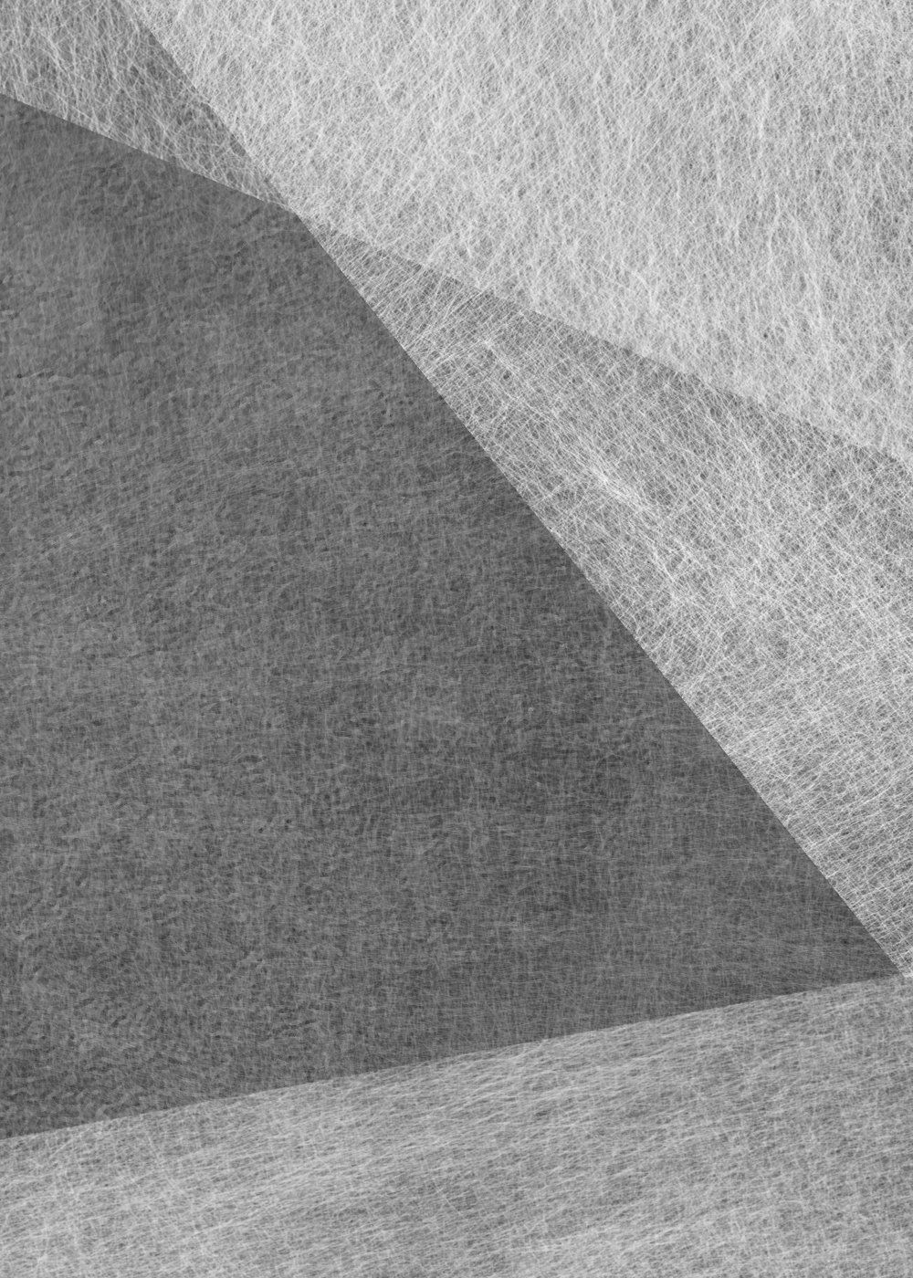 Konten Geometris Hitam Putih