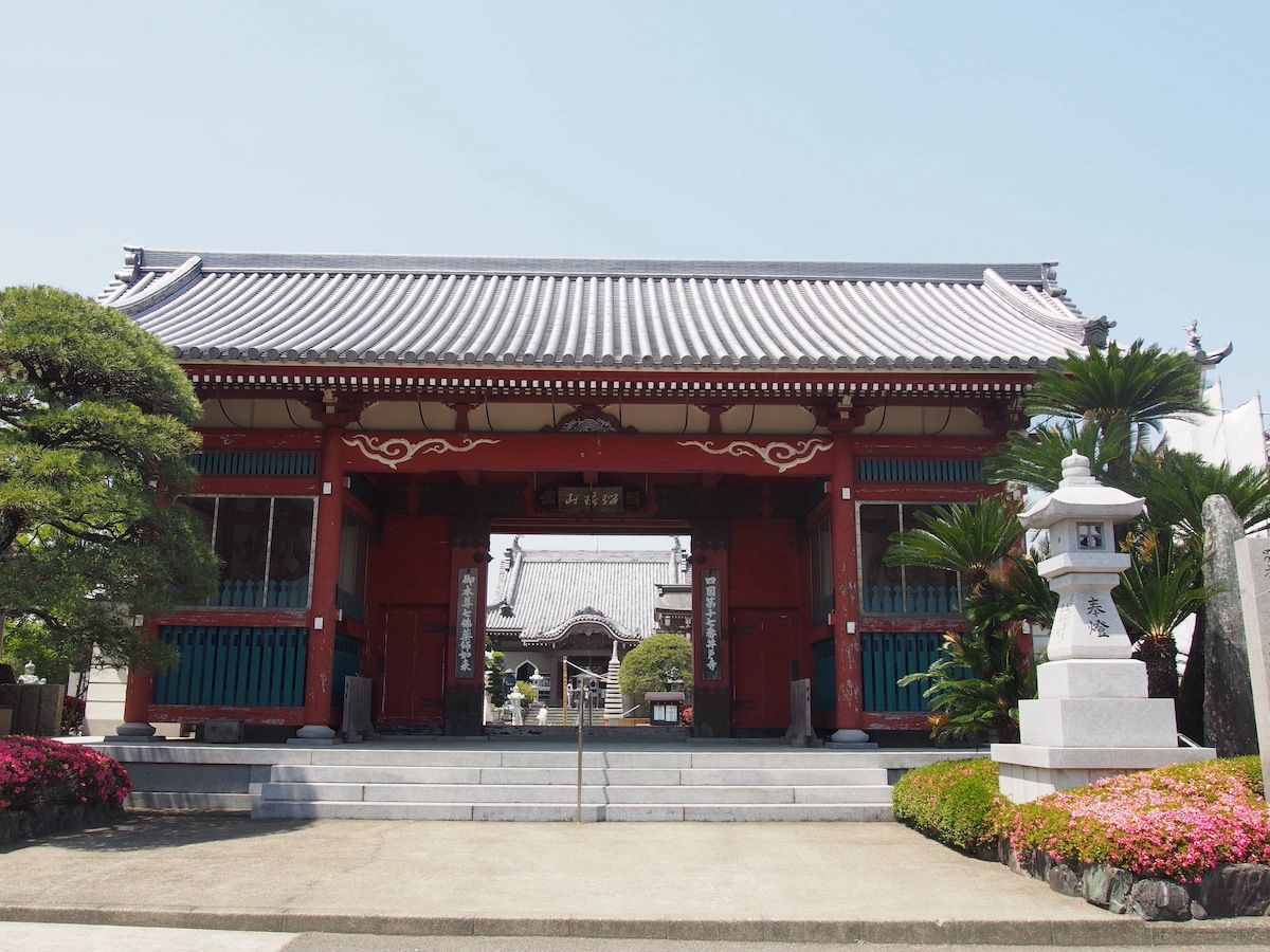 Temple 17 – Idoji