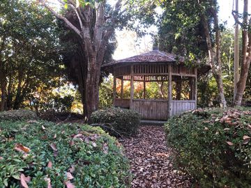 Kuma Park Entrance Hut