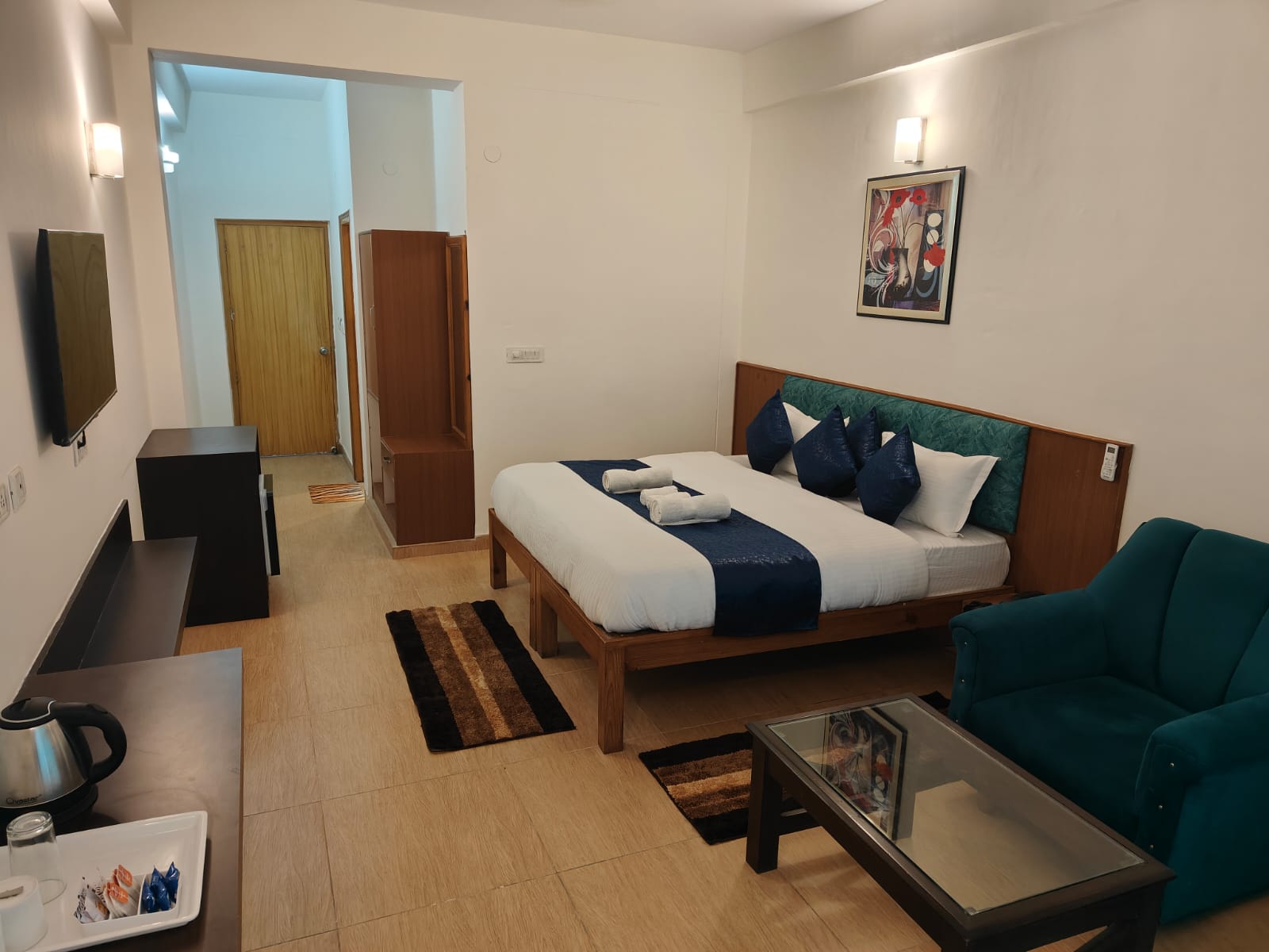 Triple Bed Room