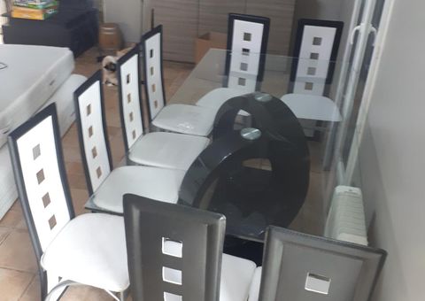 Meubles table plateau verre + 8 chaises