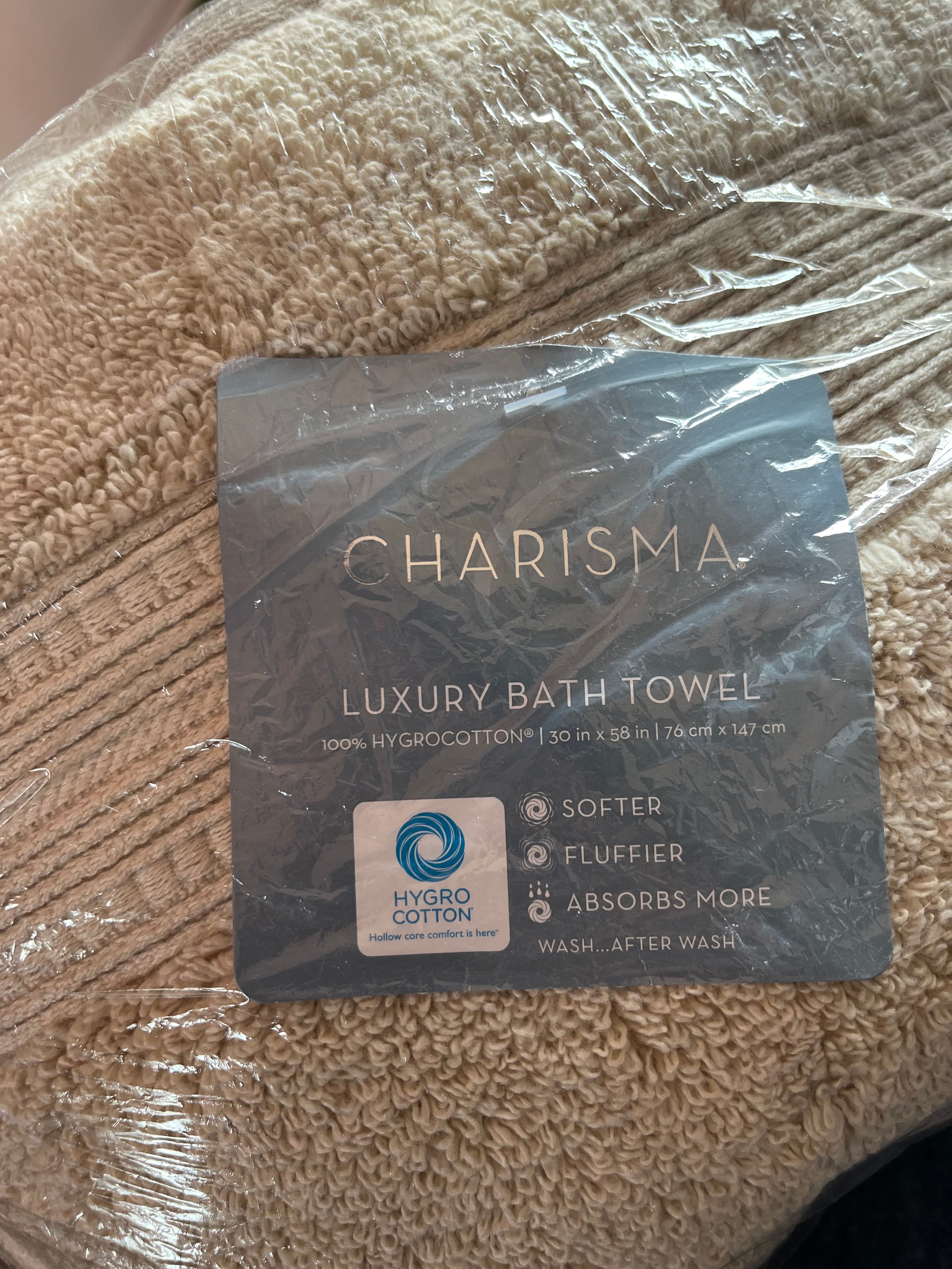 Charisma Ribbed Bath Towel 30” X 58” Image